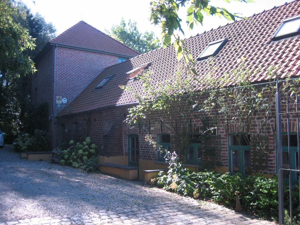 Holiday Home Les Plachettes Flobecq Phòng bức ảnh